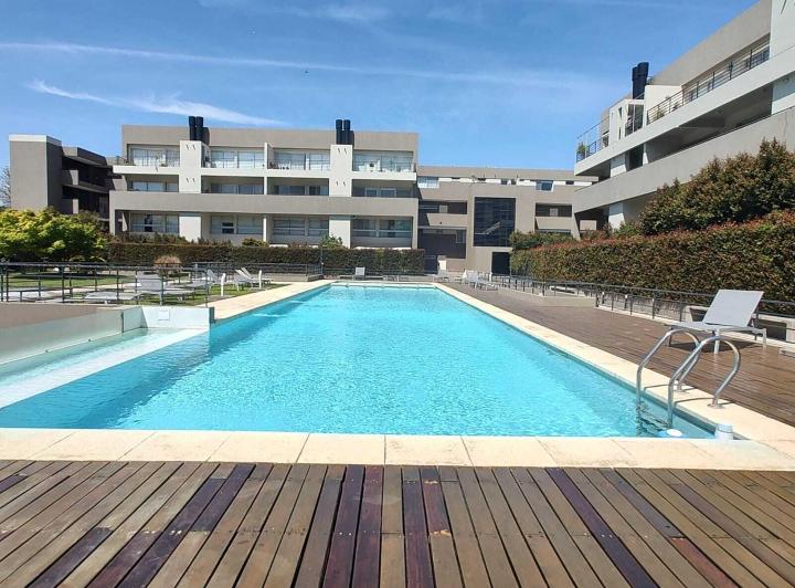 Apartamento de 3 dormitórios em Beccar Central