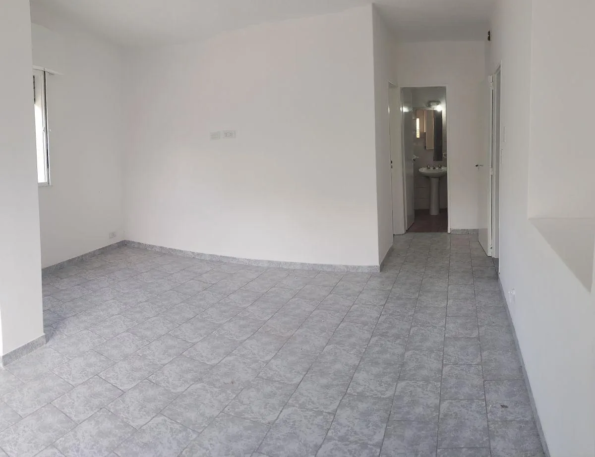 Квартира с 1 спальней 45 m² в Caseros