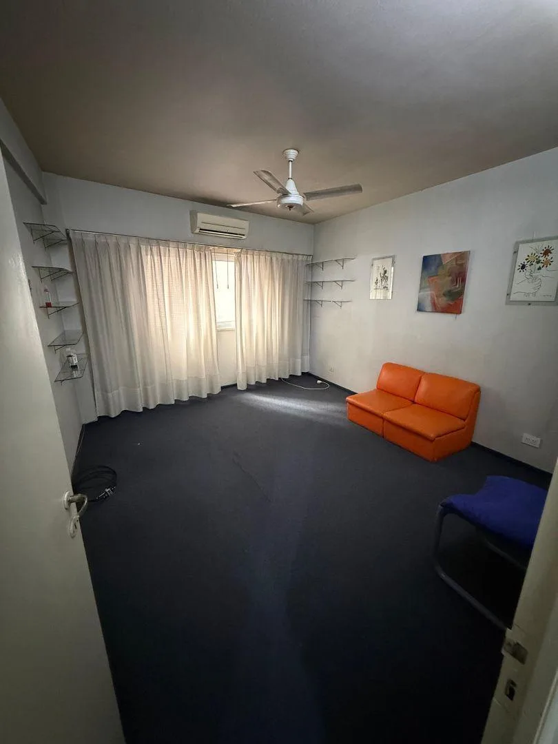 Apartamento de três ambientes no primeiro andar de fundos em Palermo
