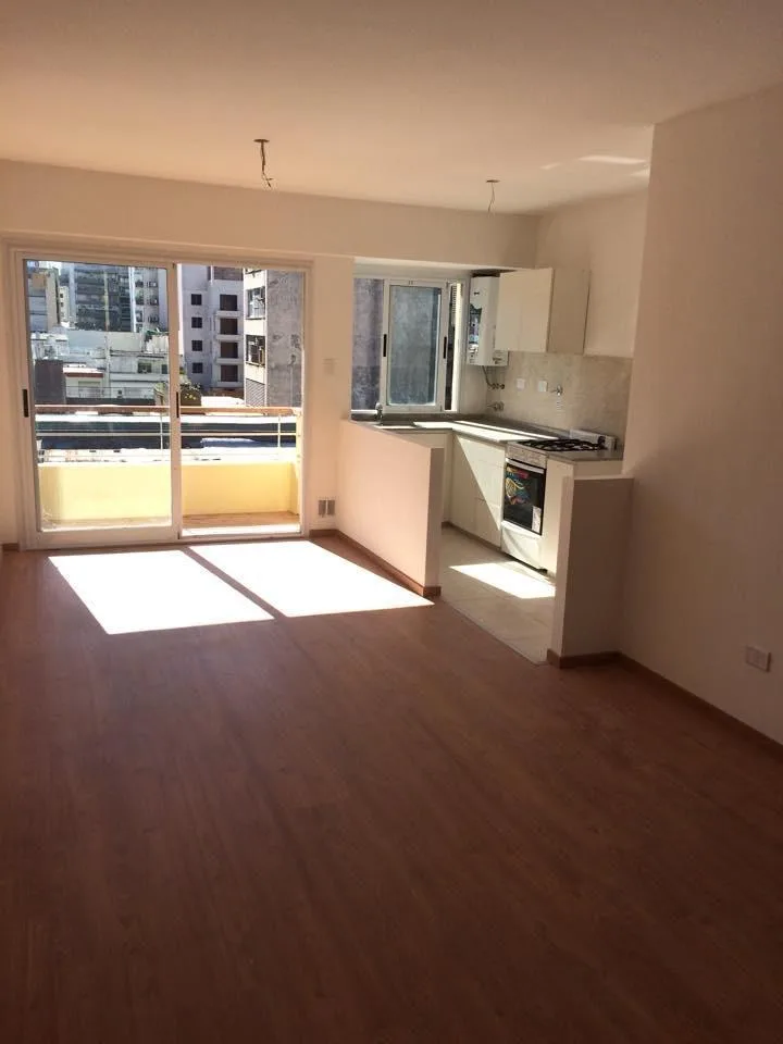 Kitnet com varanda em Villa Crespo