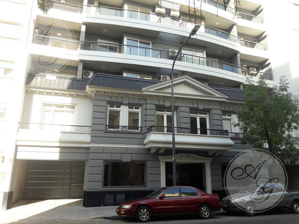 Studio apartment with balcony and amenities in Caballito