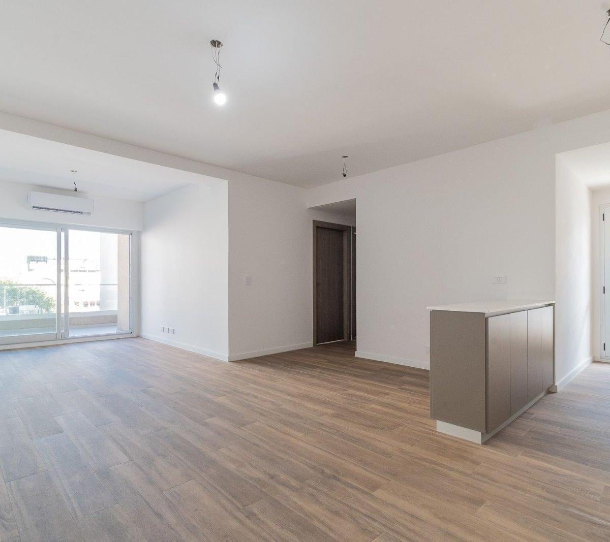 Two-bedroom apartment in Núñez with balconies and full amenities
