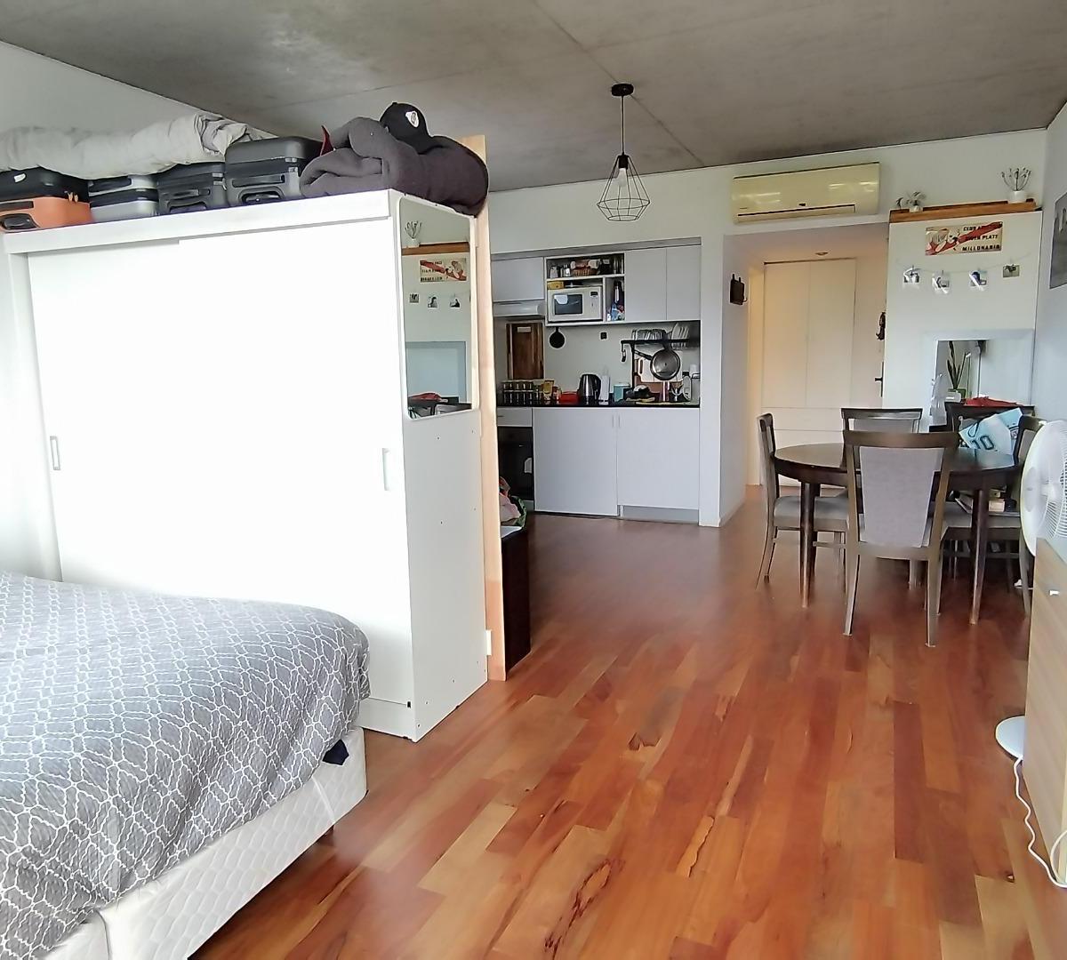 Monoambiente con balcón en Villa Urquiza