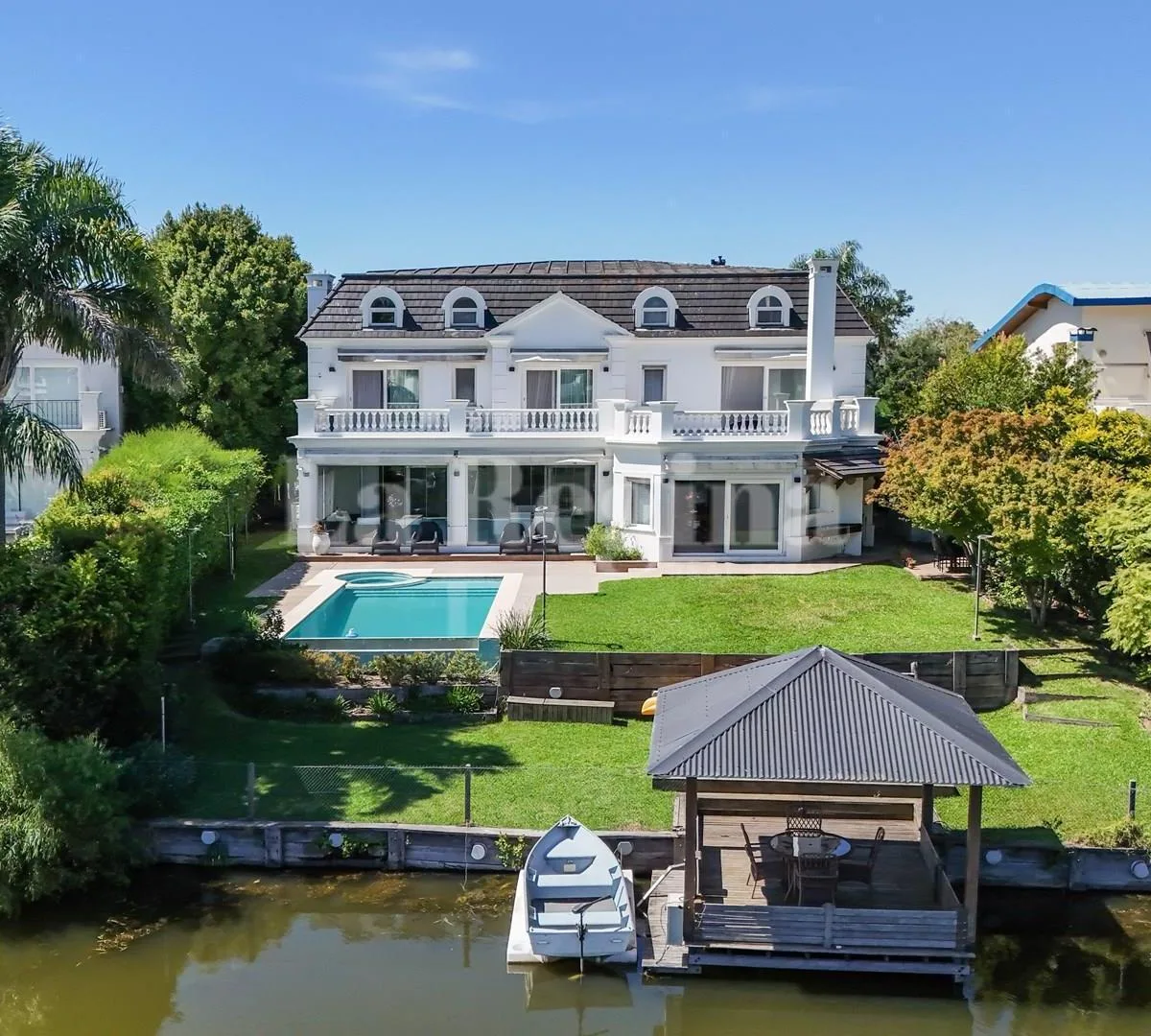 Five-bedroom house in Los Castores, Nordelta, Tigre
