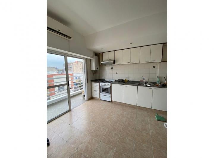 Alquiler Departamento PH 2 Ambientes con Balcon Sobre Av Laprida 1 Dormitorio - Villa Martelli