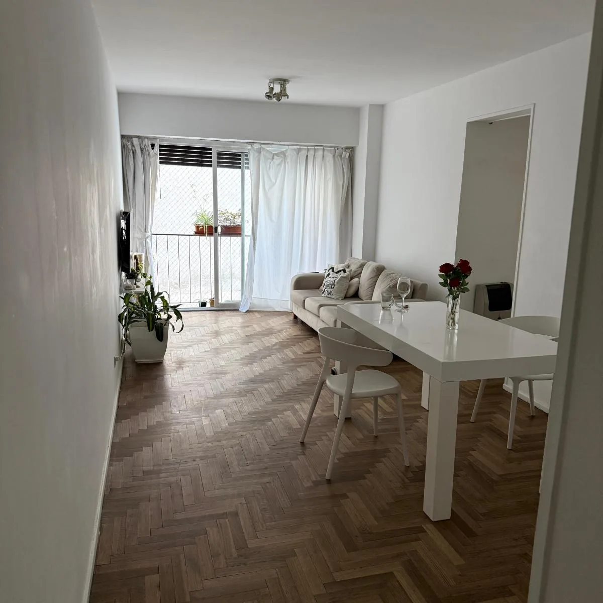 Departamento de 3 ambientes con 2 dormitorios en Monserrat