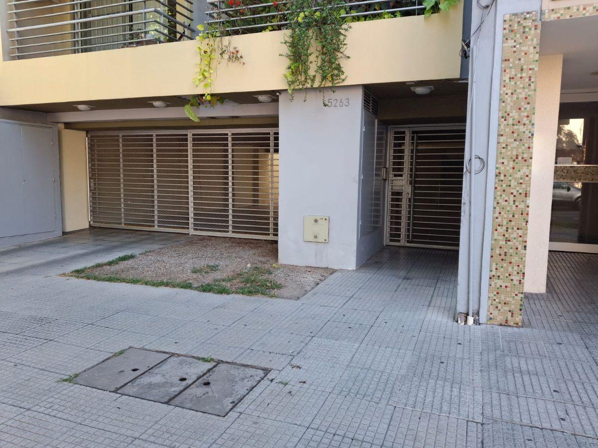 Monoambiente en Villa Urquiza con balcón