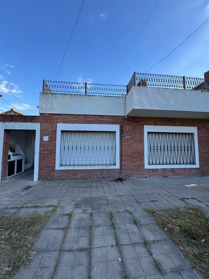 PH de 3 ambientes en Morón