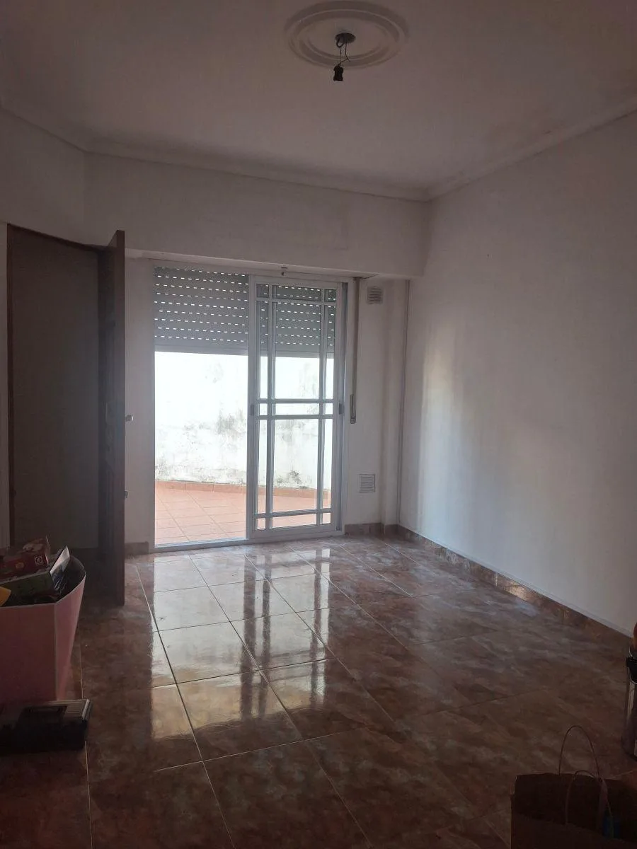 Two-room apartment with balcony in La Matanza