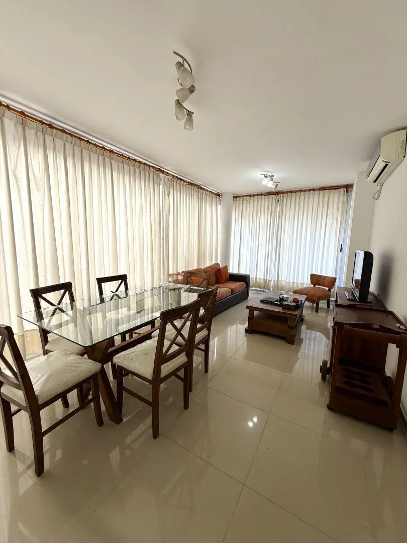 Apartamento de três ambientes mobiliado em Balvanera