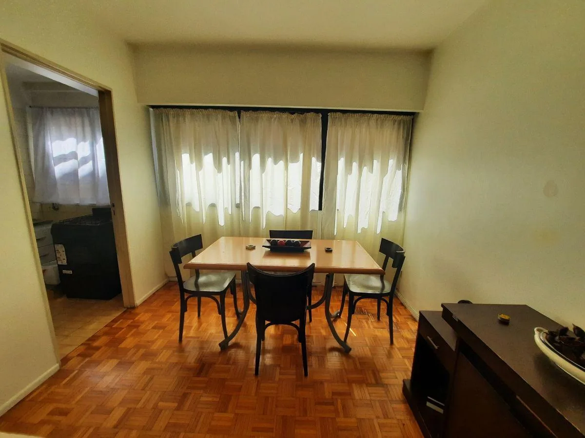 Apartamento de 2 ambientes mobiliado em Retiro