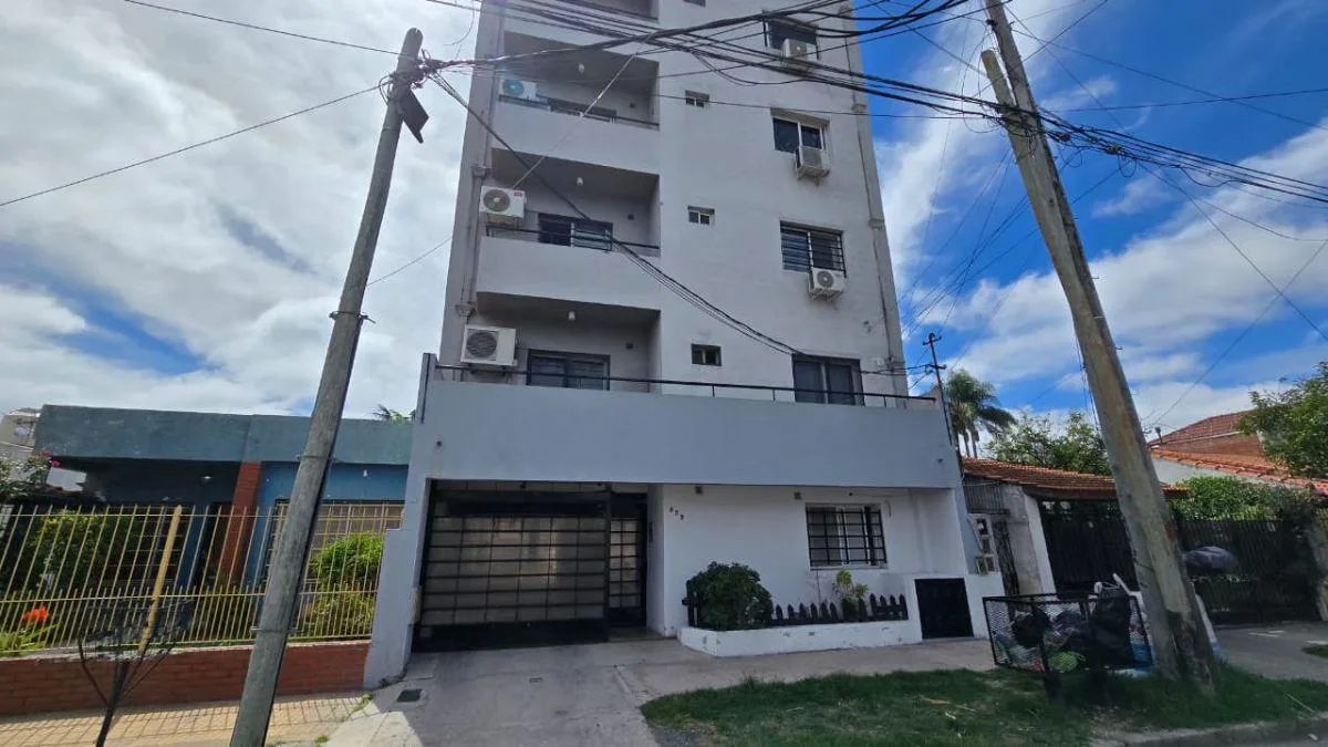Квартира-студия с 1 комнатой в Quilmes, рядом с Av. Dardo Rocha