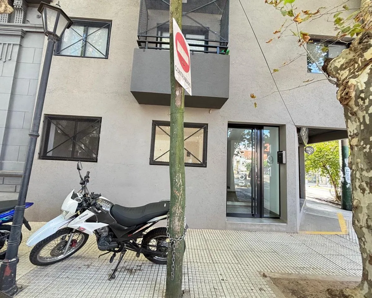 Квартира-студия в Temperley Este