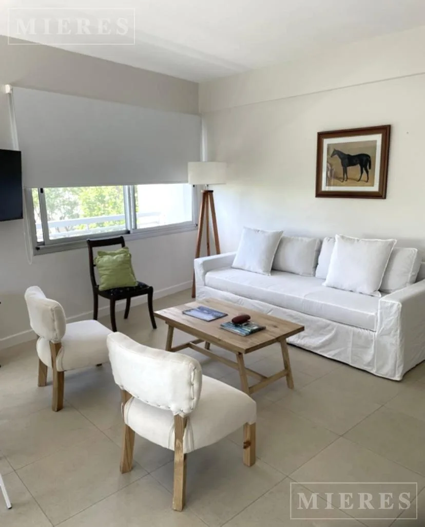 Two-room apartment for temporary rent in Santa Bárbara, Tigre