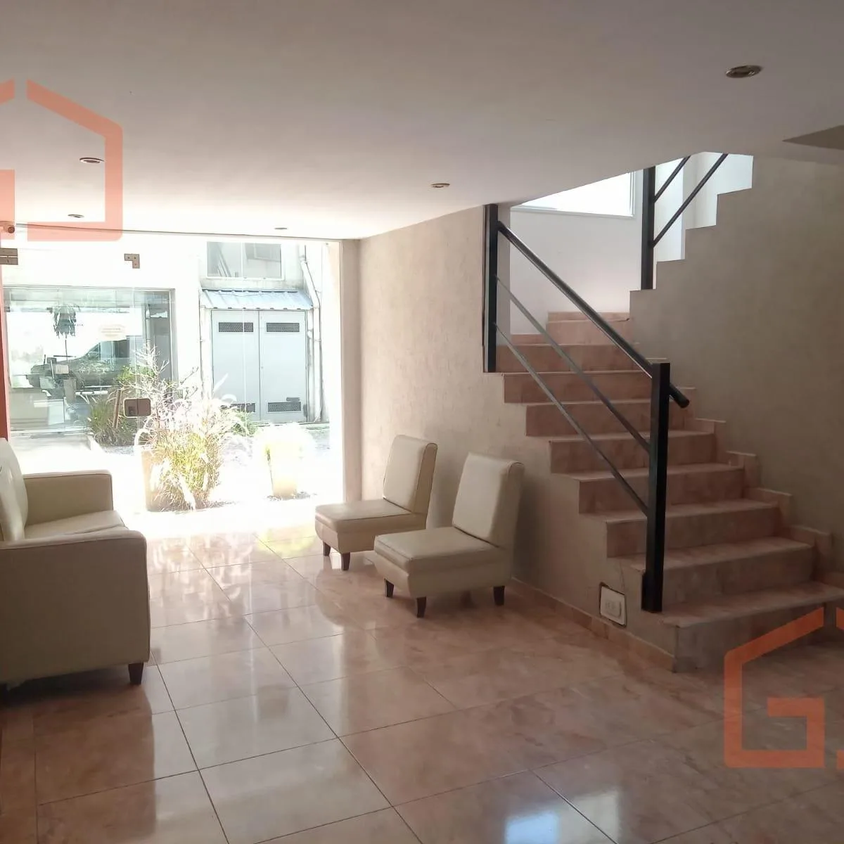 Departamento de 2 ambientes con cochera en Morón