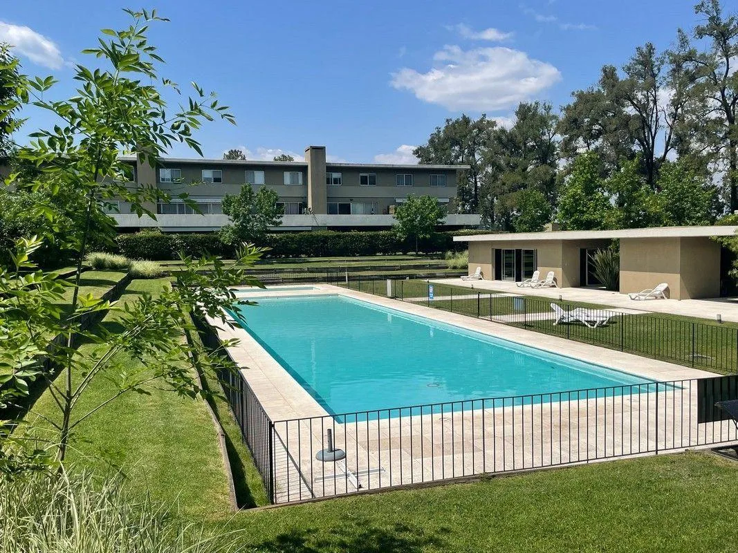 Первый этаж с садом и amenities