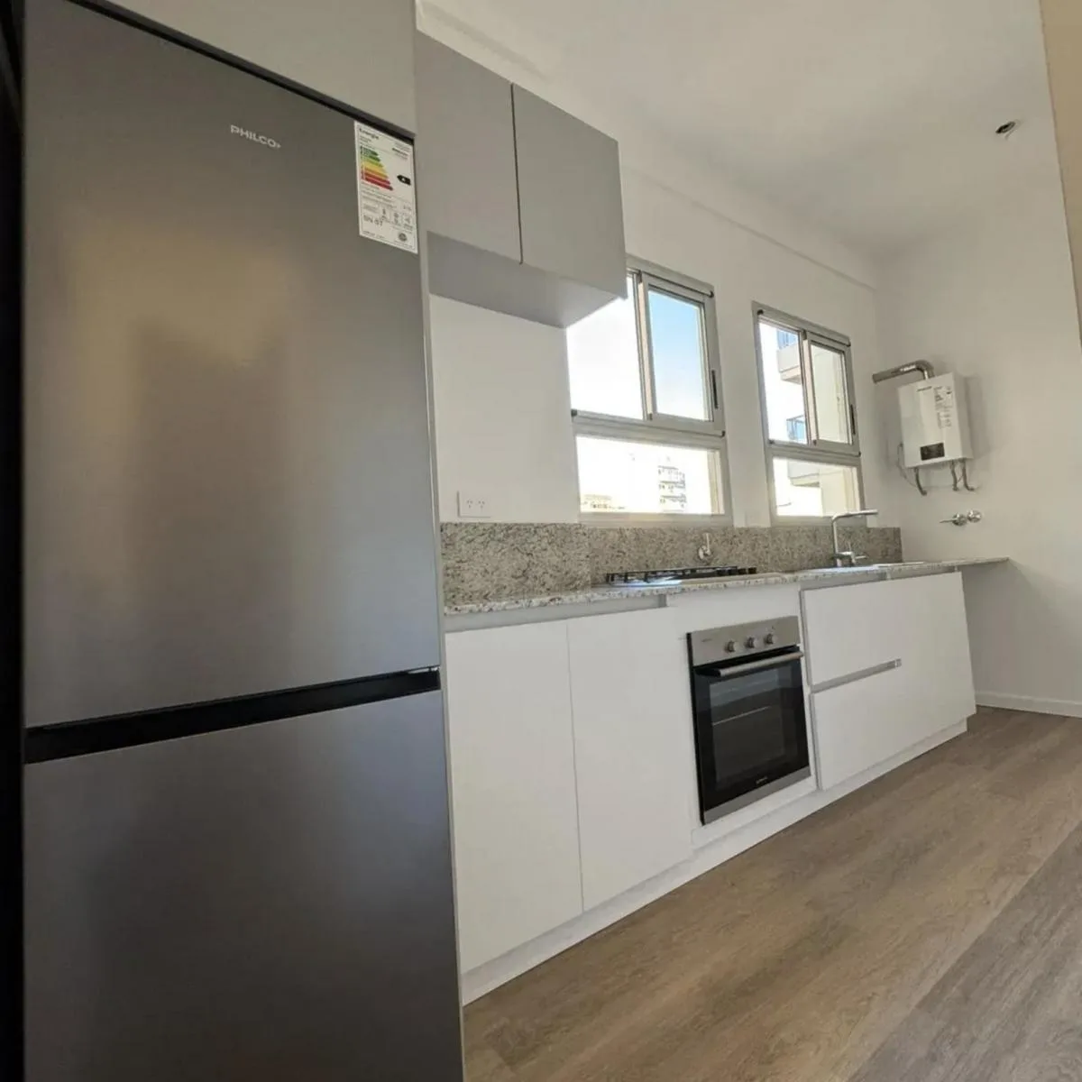 Newly refurbished three-room apartment in Recoleta