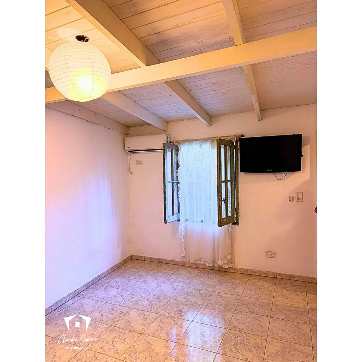 Habitación en alquiler en Pilar km 50 con aire acondicionado