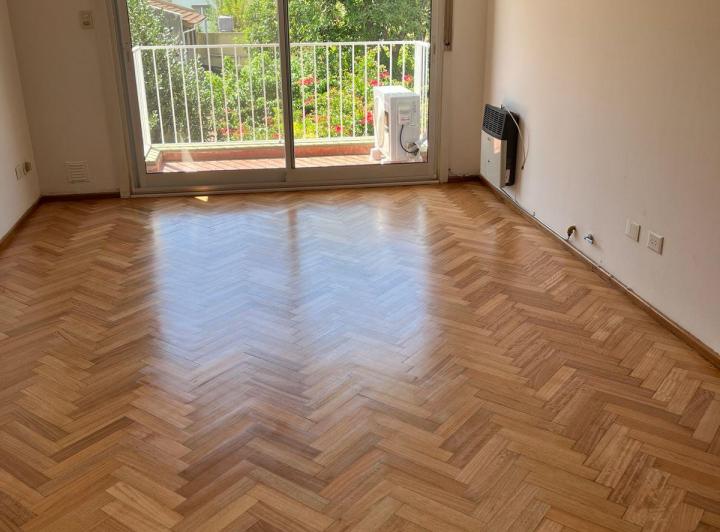 Departamento de 3 ambientes con balcón en Acassuso (San Isidro)