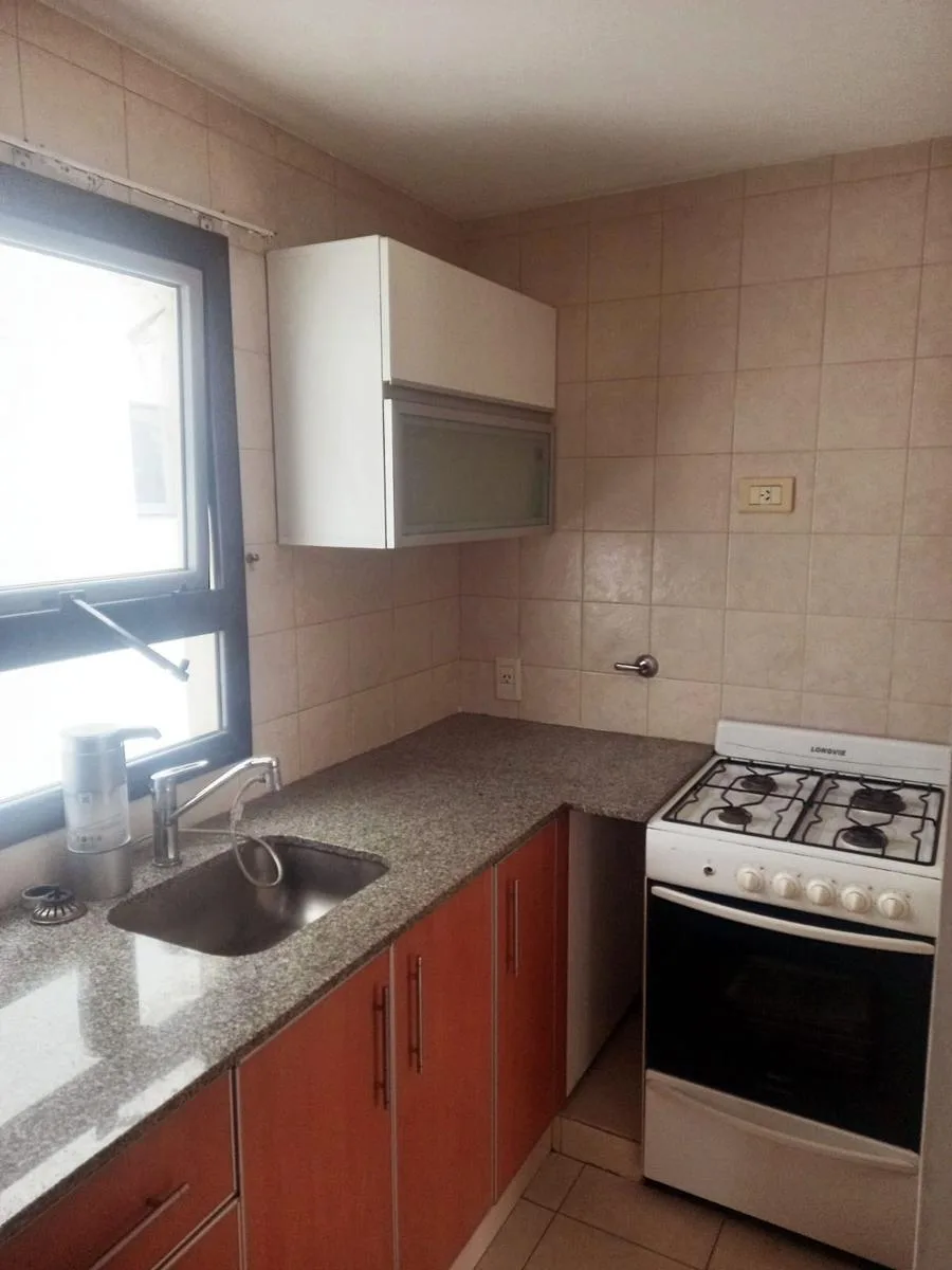 Departamento de 2 ambientes con balcón al contrafrente en La Plata