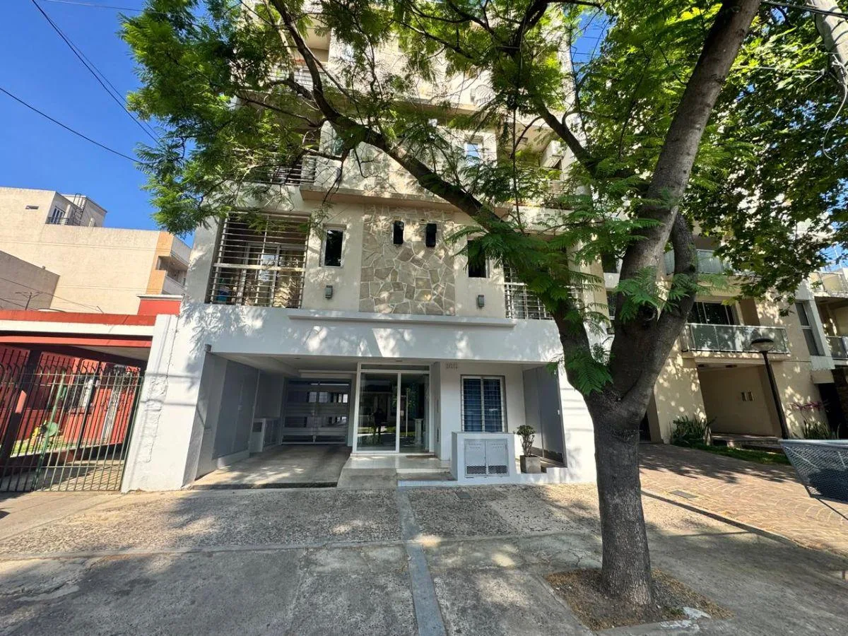 Квартира-студия в Lomas de Zamora с балконом