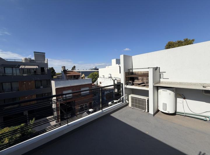 Tríplex de 3 ambientes con terraza, parrilla y cochera en Florida, Vicente López