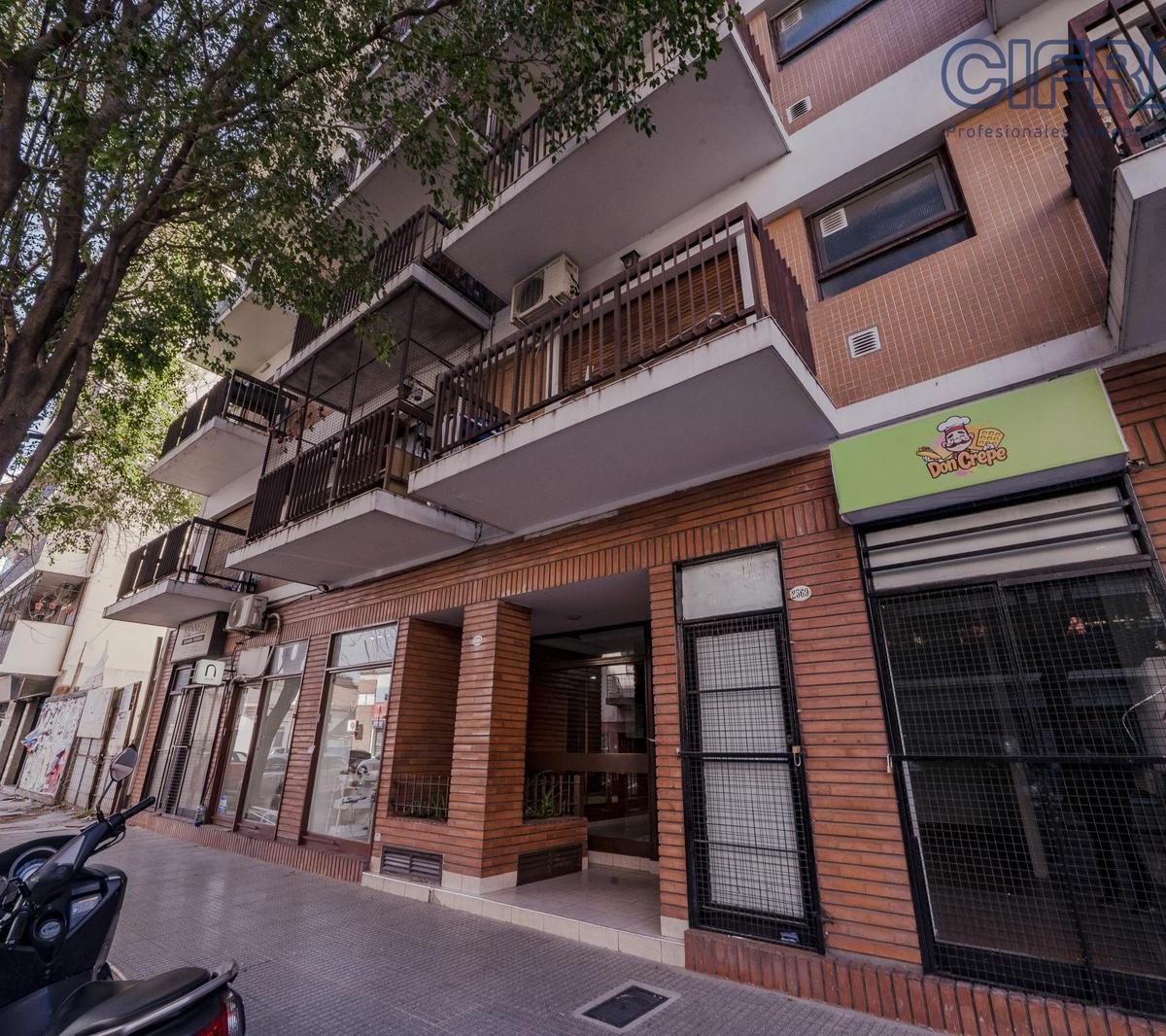 Monoambiente con balcón apto profesional en Villa Urquiza