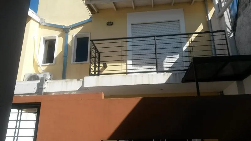 Two-room PH with parking in Lomas de Zamora Este