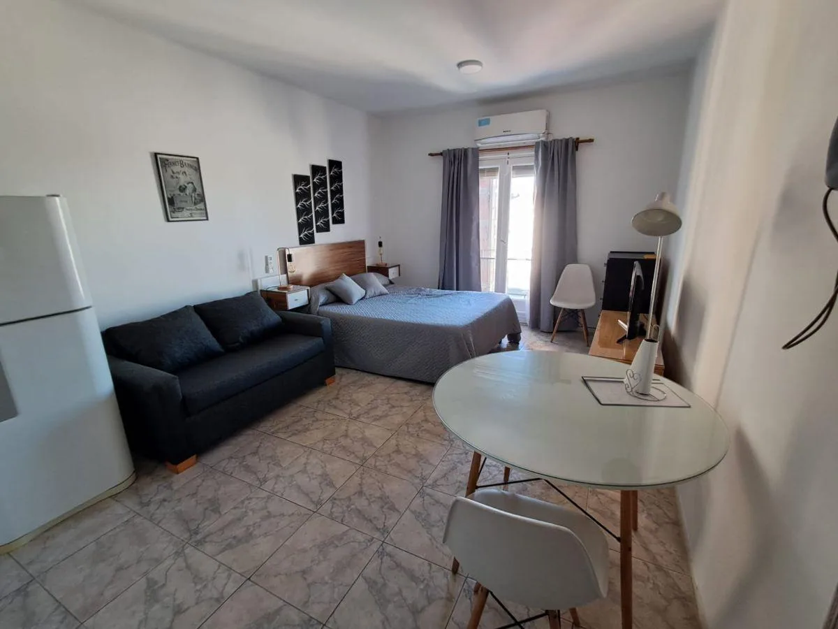 Kitnet mobiliada em Montserrat