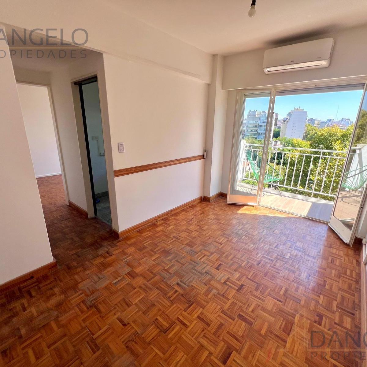 Apartamento de dois ambientes com varanda em Caballito
