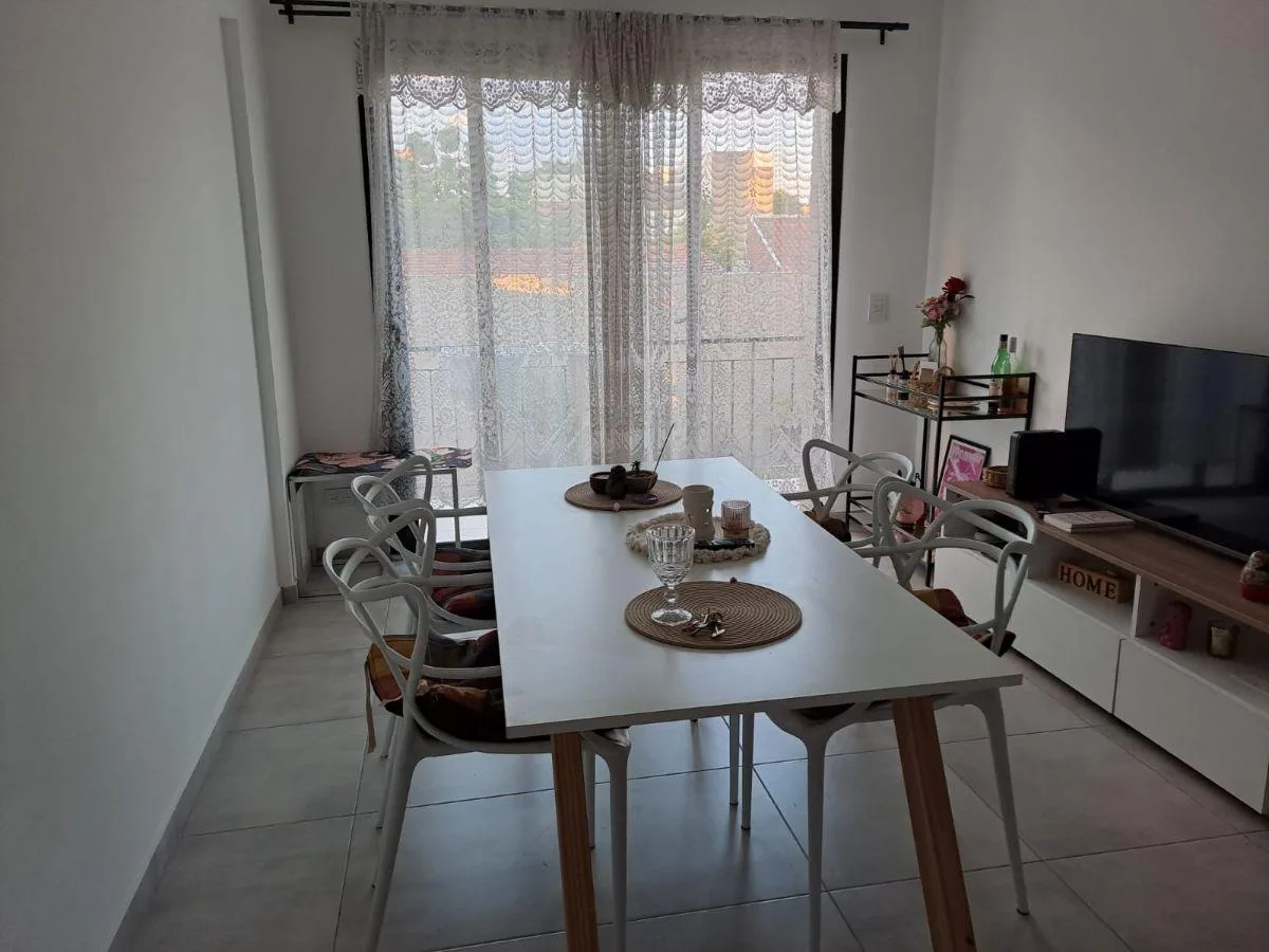 Two-room apartment with balcony in Martín Coronado