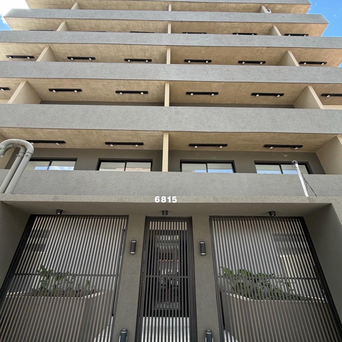 Departamento de 3 ambientes en José León Suárez