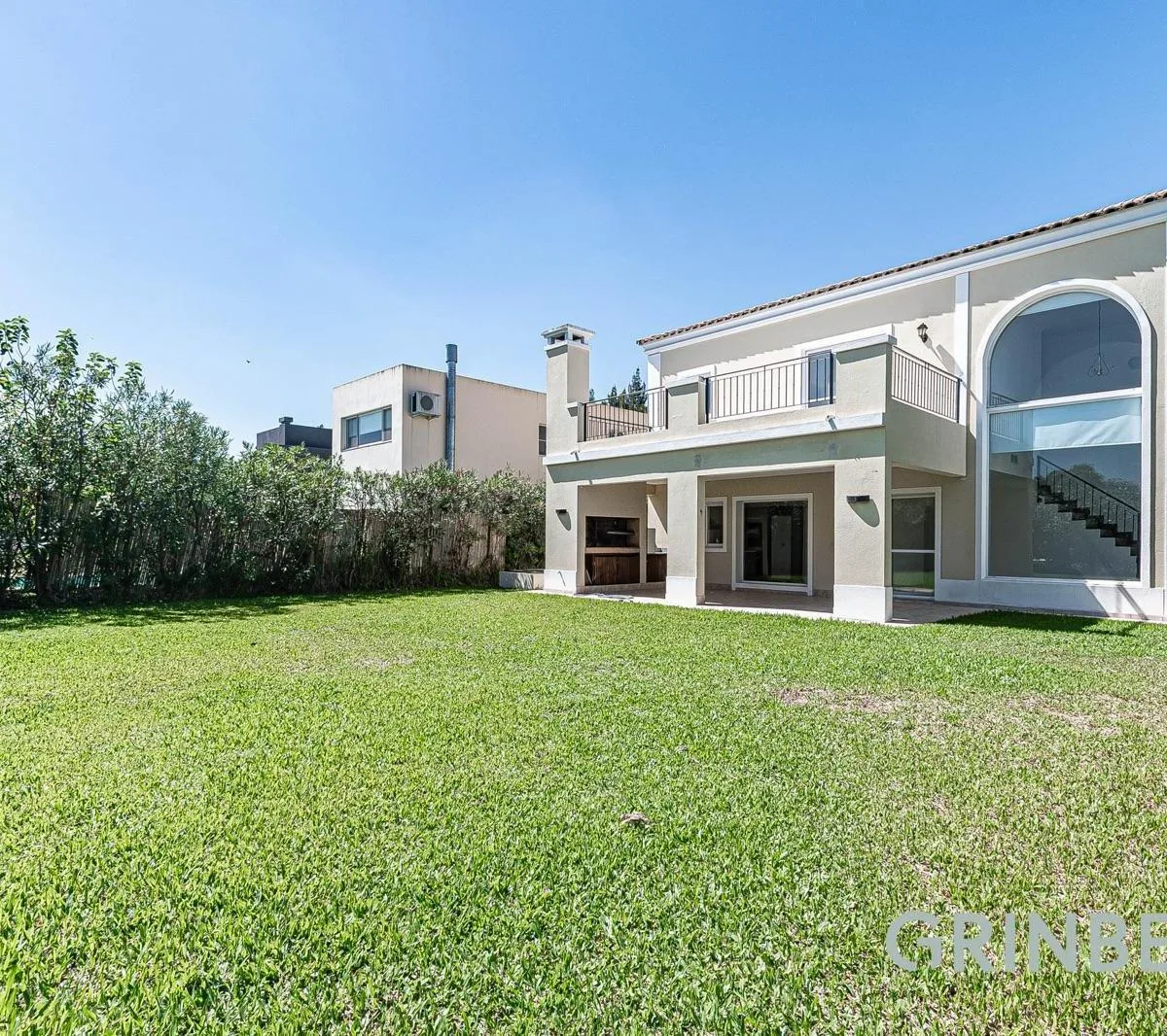 Four-bedroom house in Los Sauces, Tigre