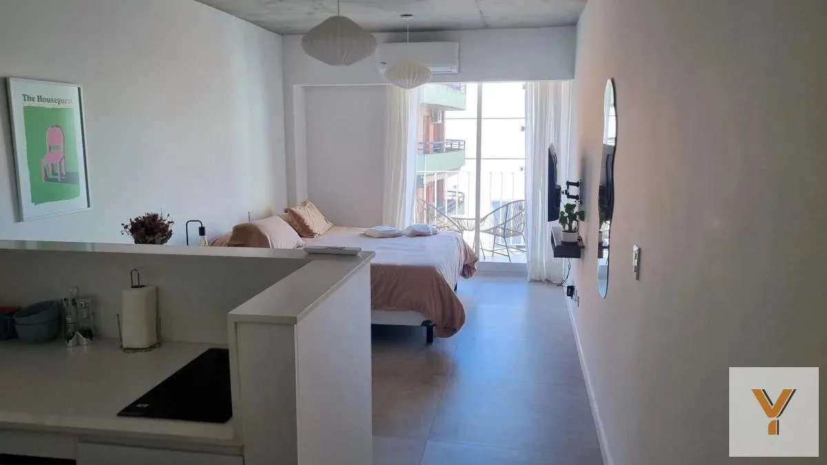 Kitnet em Núñez com varanda e 30 m² cobertos