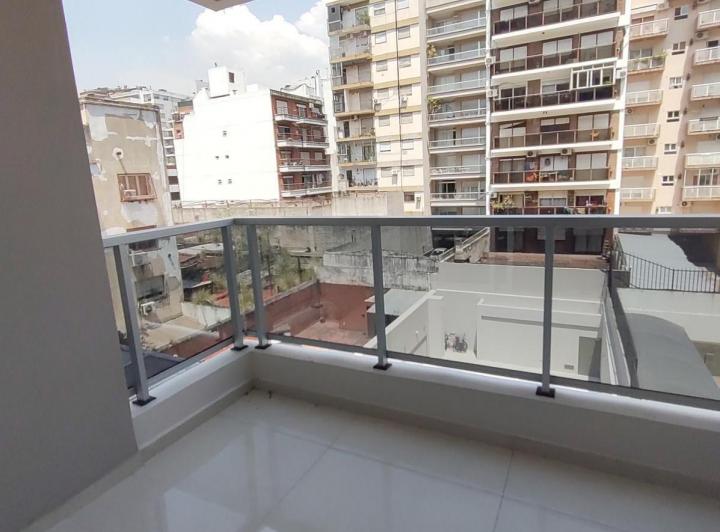 Departamento de 3 ambientes con cochera en Belgrano