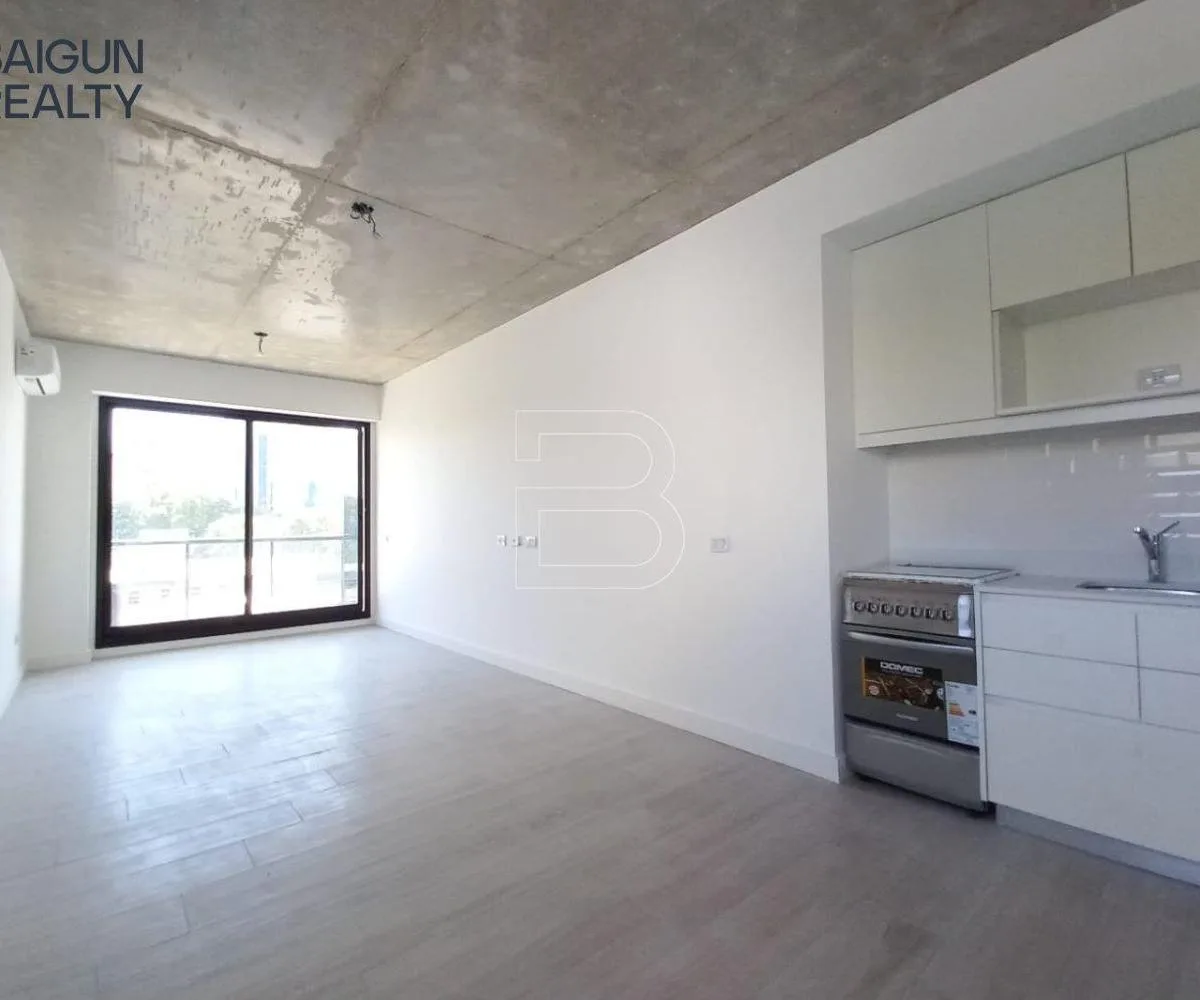 Квартира-студия с балконом в Palermo, новая