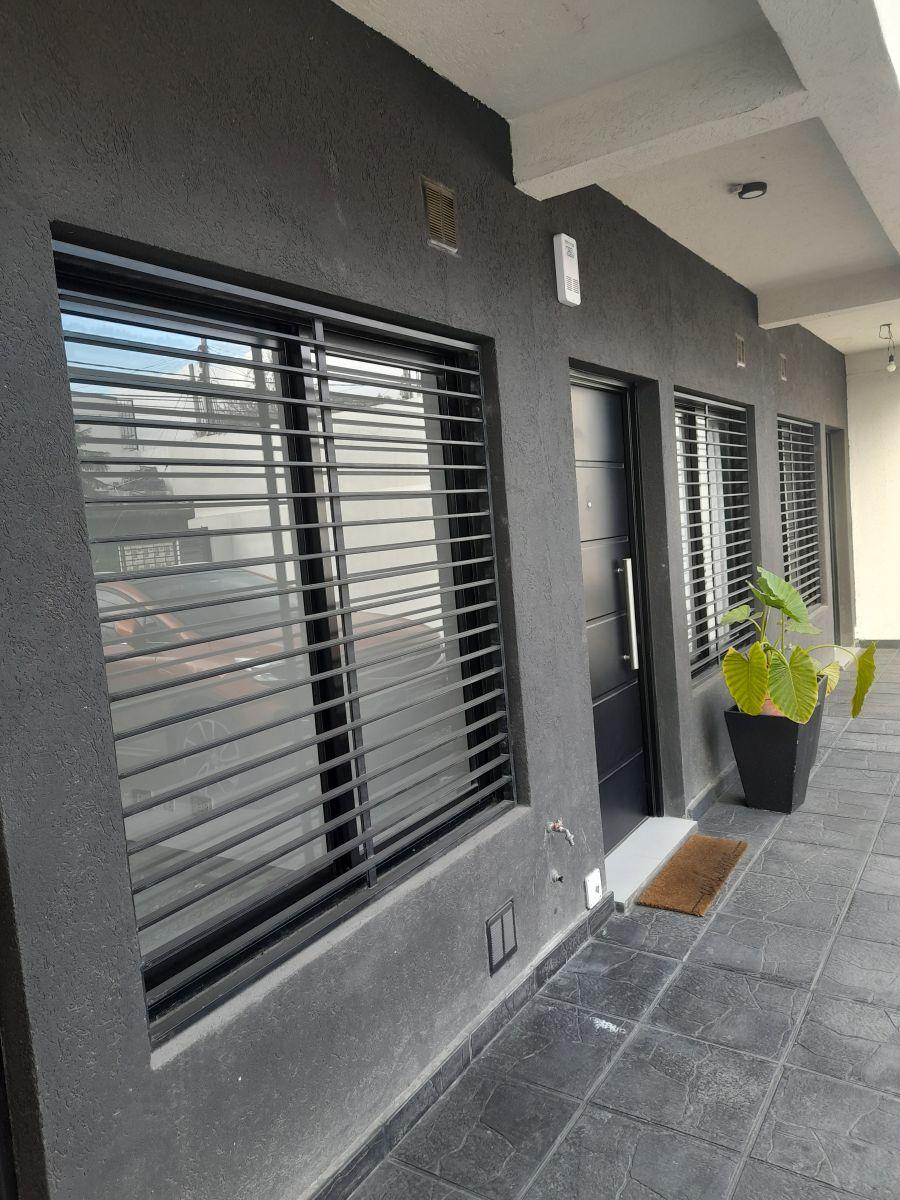 Duplex novo (PH) com 2 quartos em Ituzaingó Norte