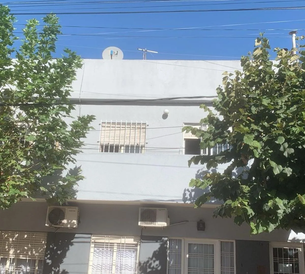 Two-bedroom apartment on the first floor walk-up in La Matanza