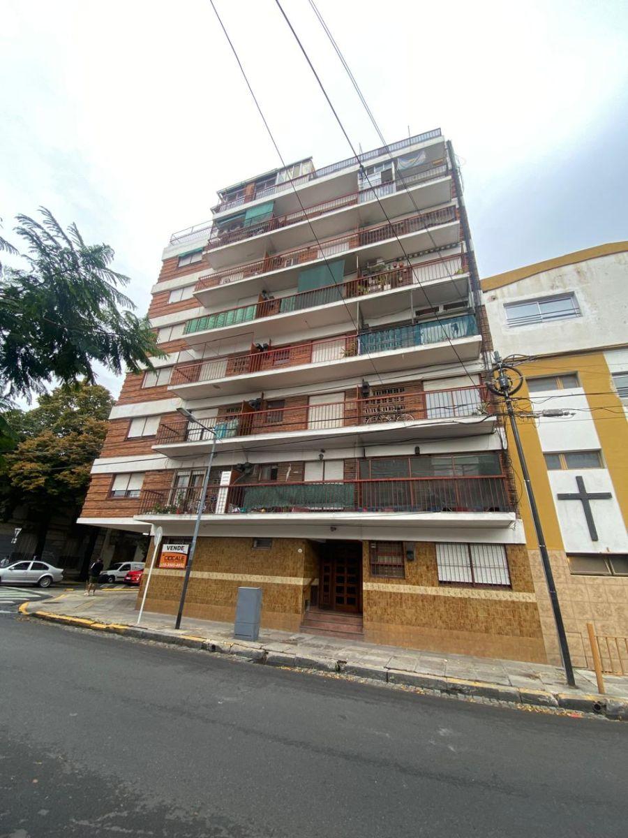 Kitnet de monoambiente em Floresta com varanda e elevador