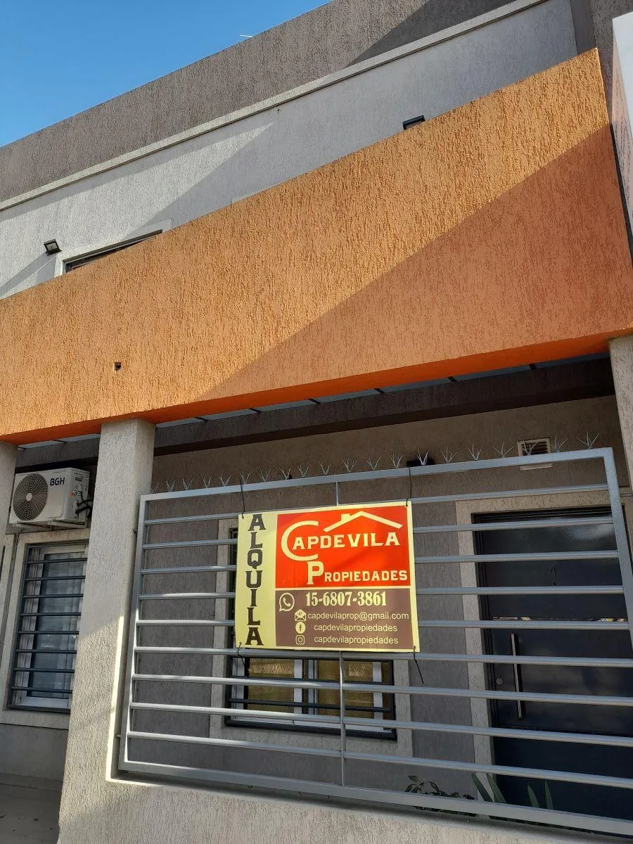 Apartamento de 2 ambientes térreo com pátio em Ituzaingó Norte