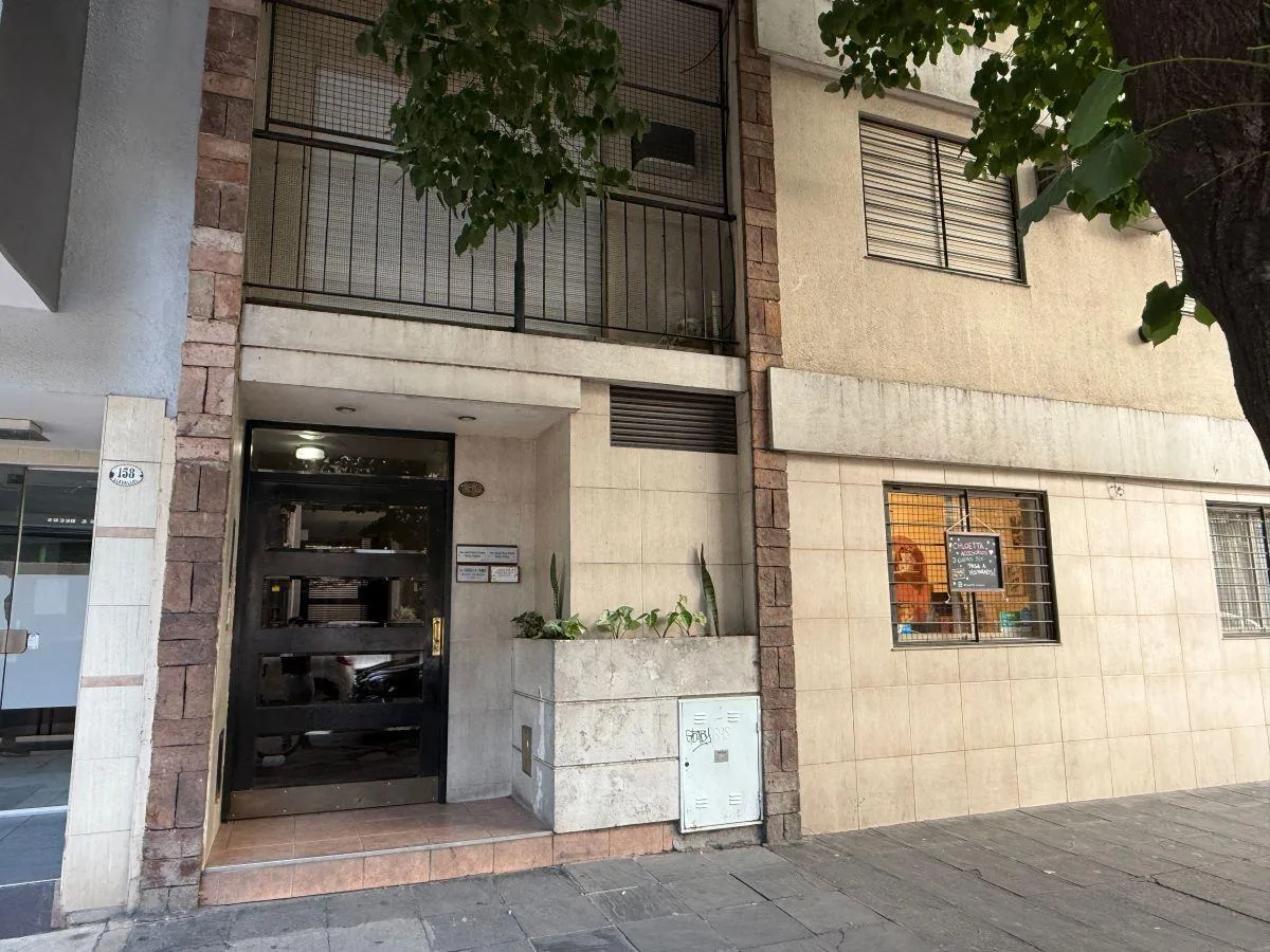 Квартира с двумя спальнями в Lanús