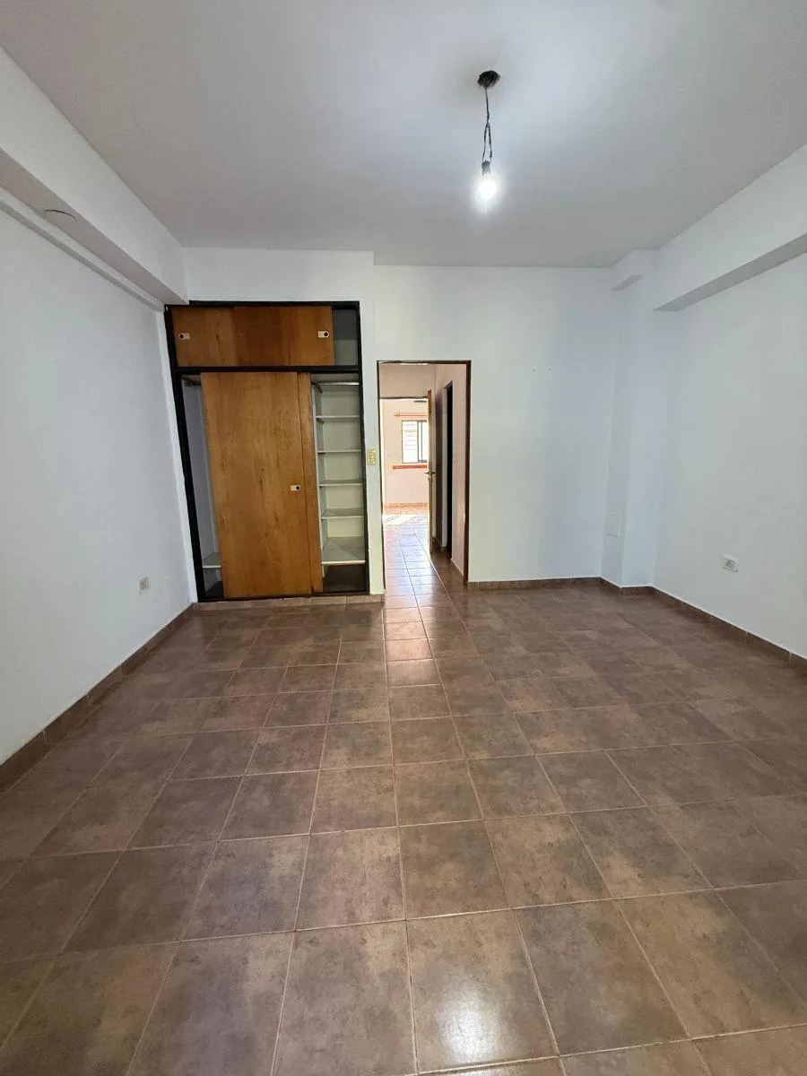 Departamento de 1 dormitorio en planta baja en La Plata