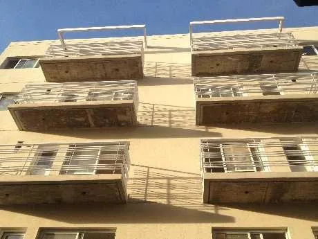 Apartamento de 2 ambientes com 1 quarto em Lanús Este