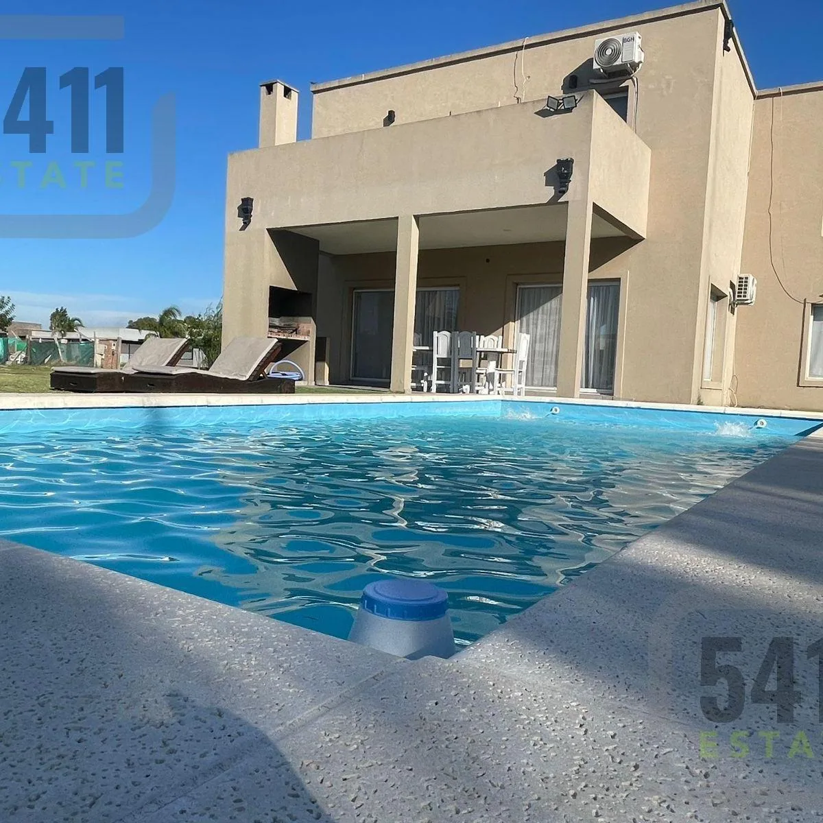 Venta / Alquiler Amoblado Casa 5 Ambientes en Santa Juana en Canning