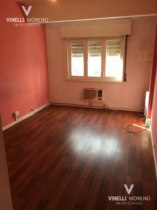 Four-room apartment in Lomas de Zamora centre