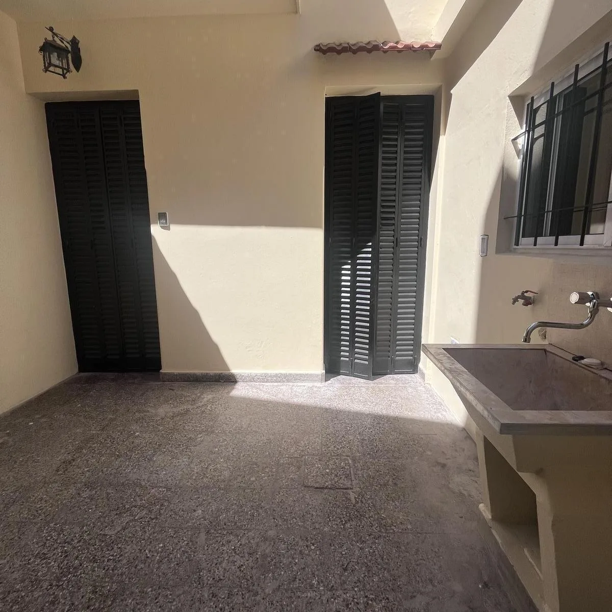 PH de 2 ambientes con entrepiso y patio en Flores