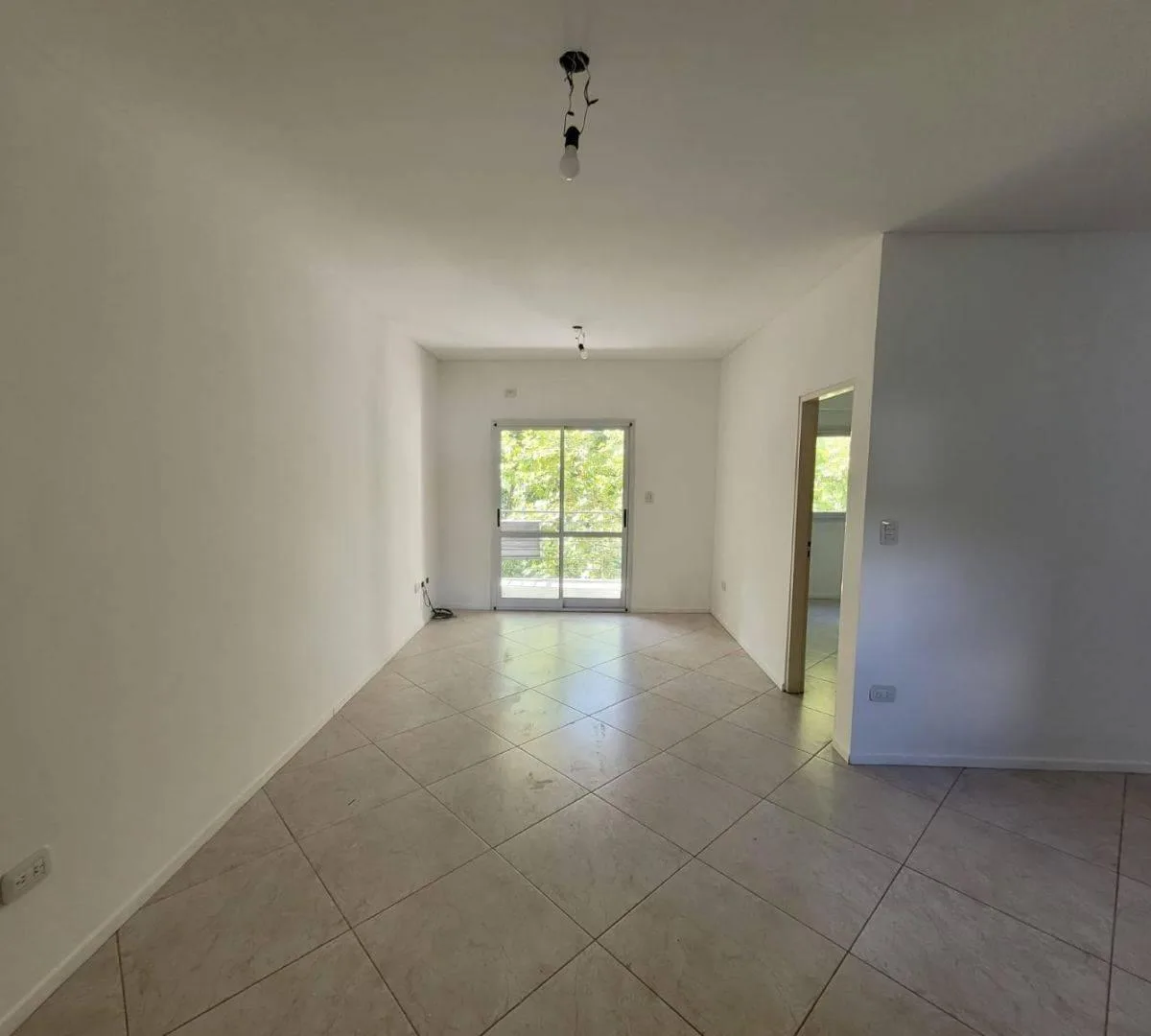 Apartamento de dois dormitórios em Monte Grande