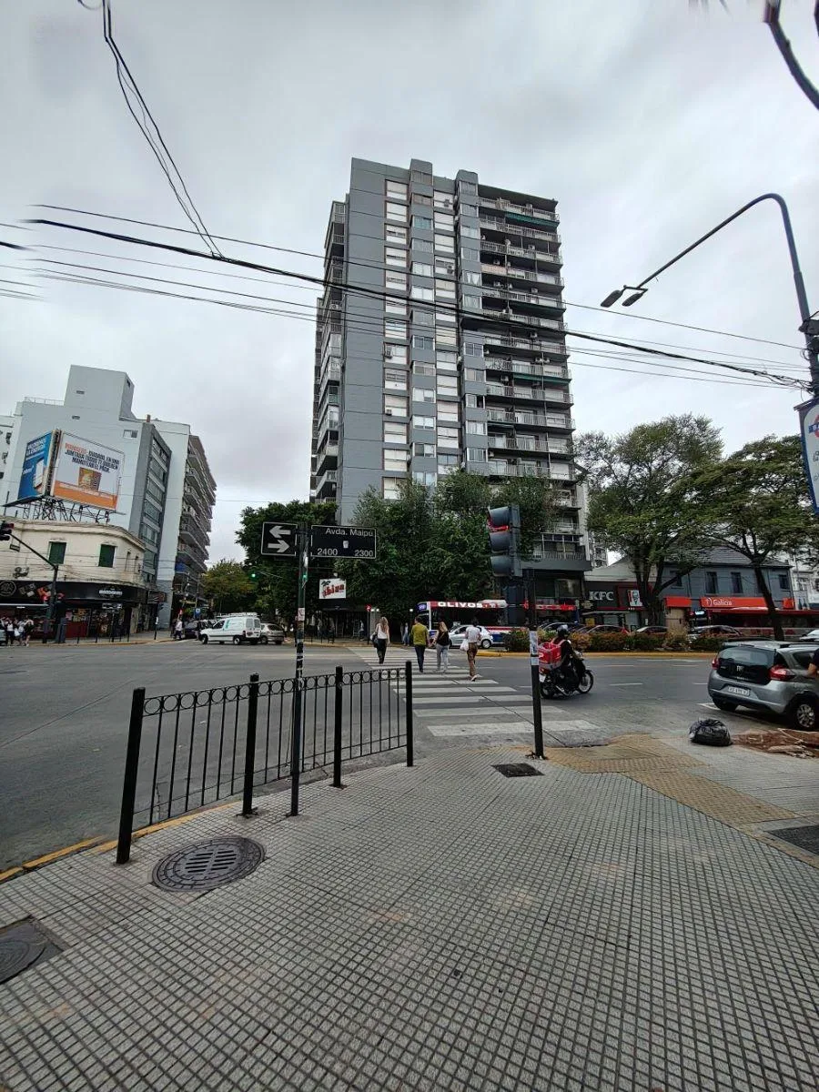 Two-room apartment on the 8th floor in Olivos