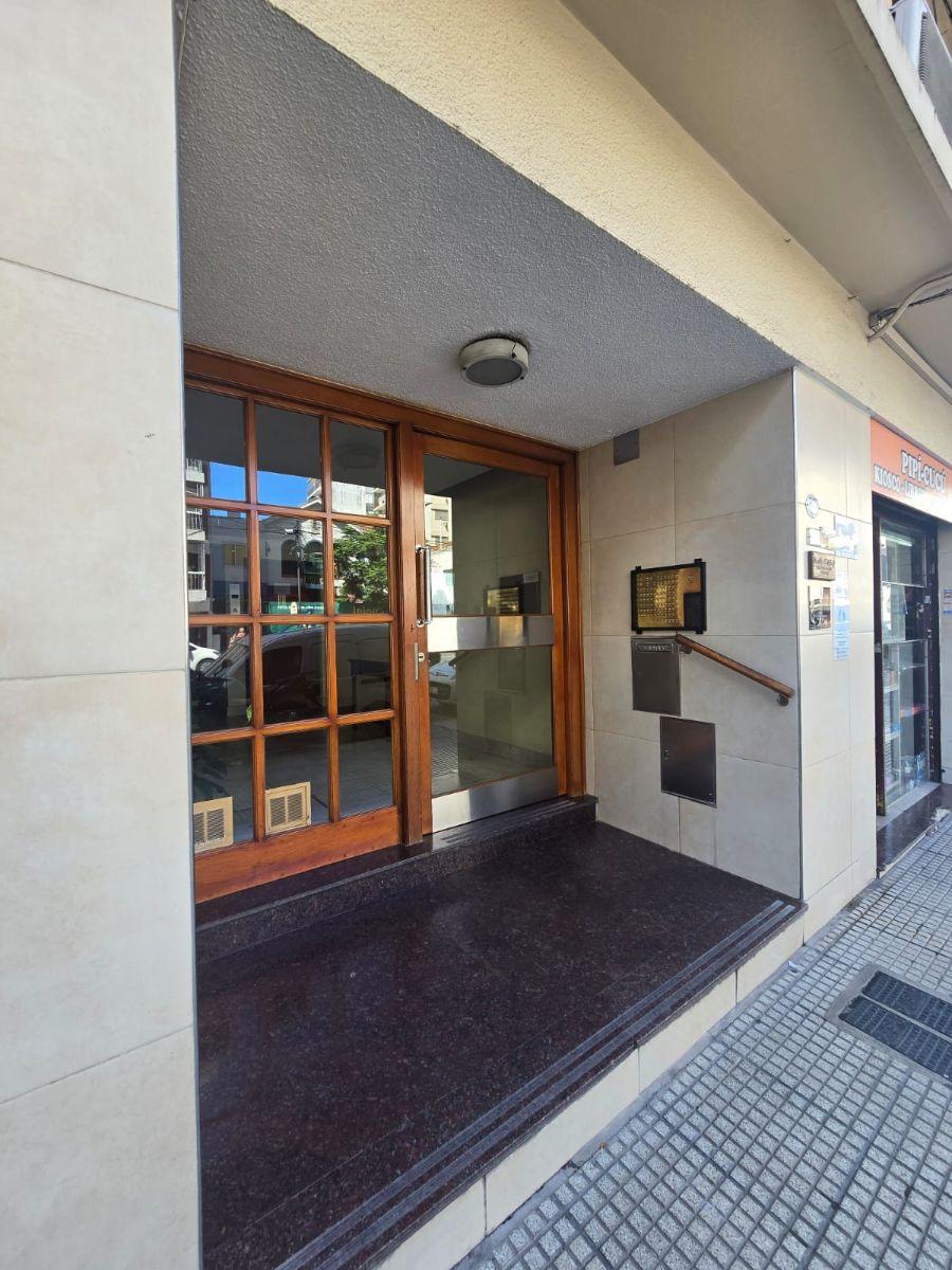 Departamento de 3 ambientes con balcón apto profesional en Villa del Parque