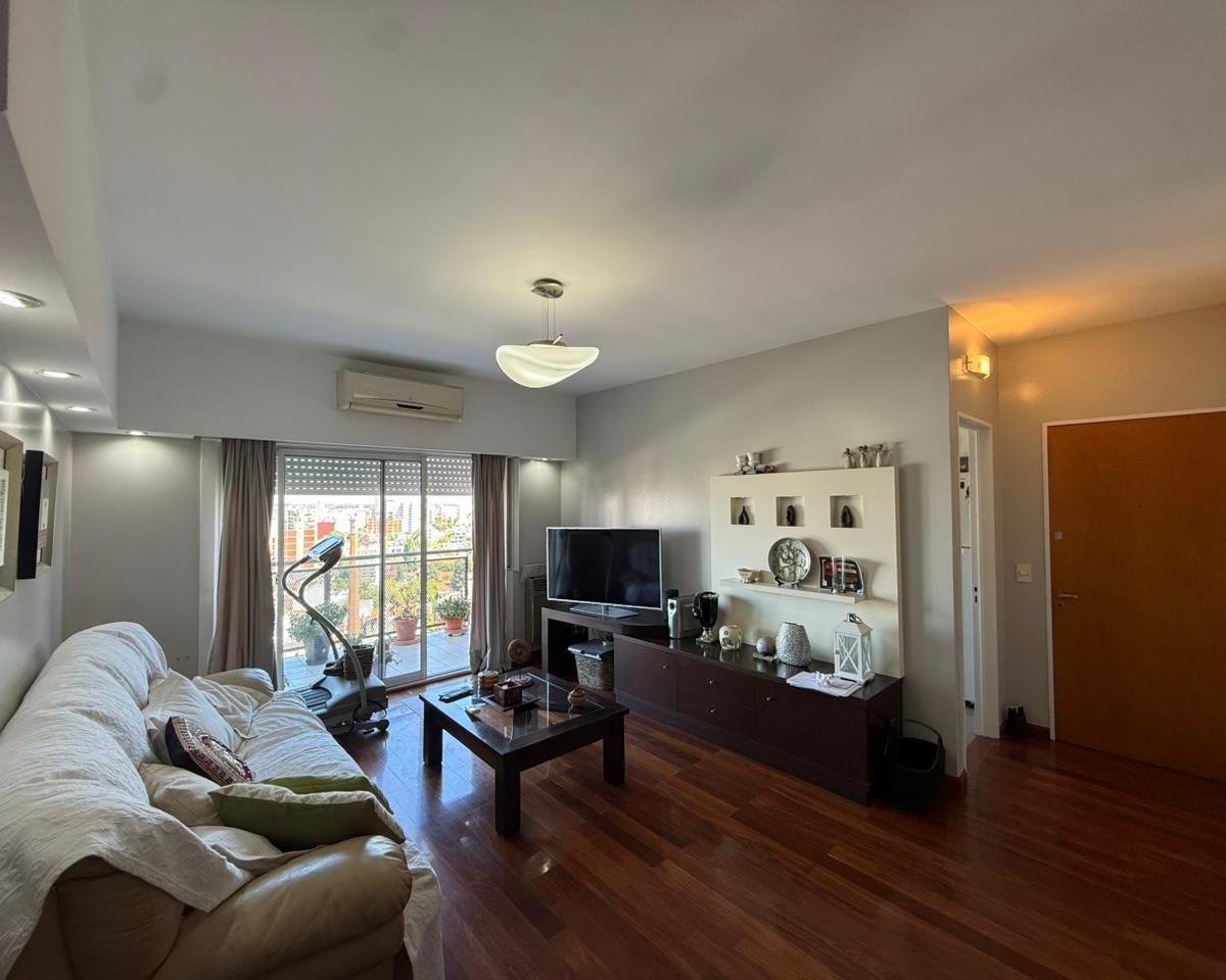 Departamento de 4 ambientes con cochera en Wilde